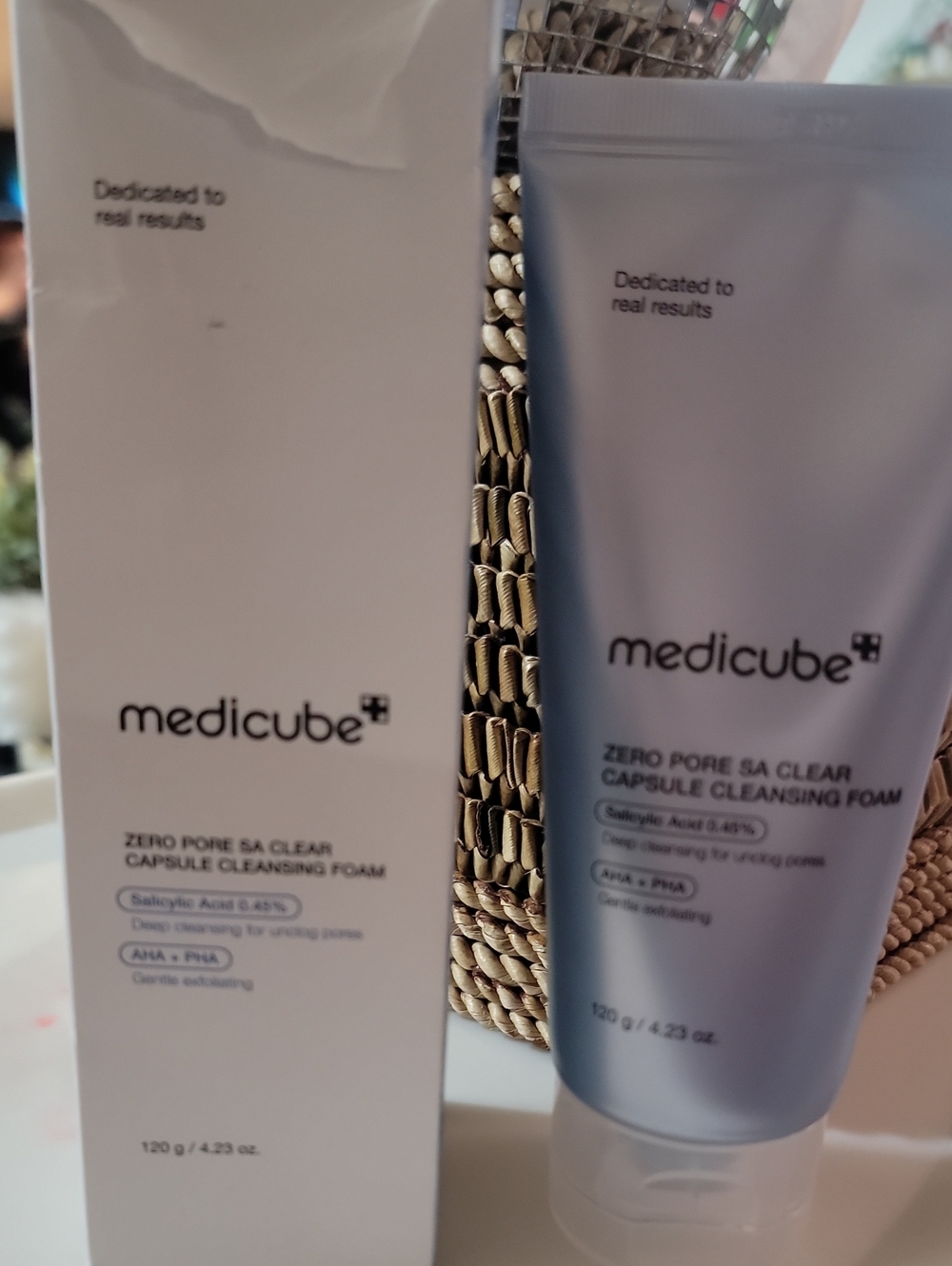 Medicube Zero Pore SA Clear Capsule Cleansing Foam